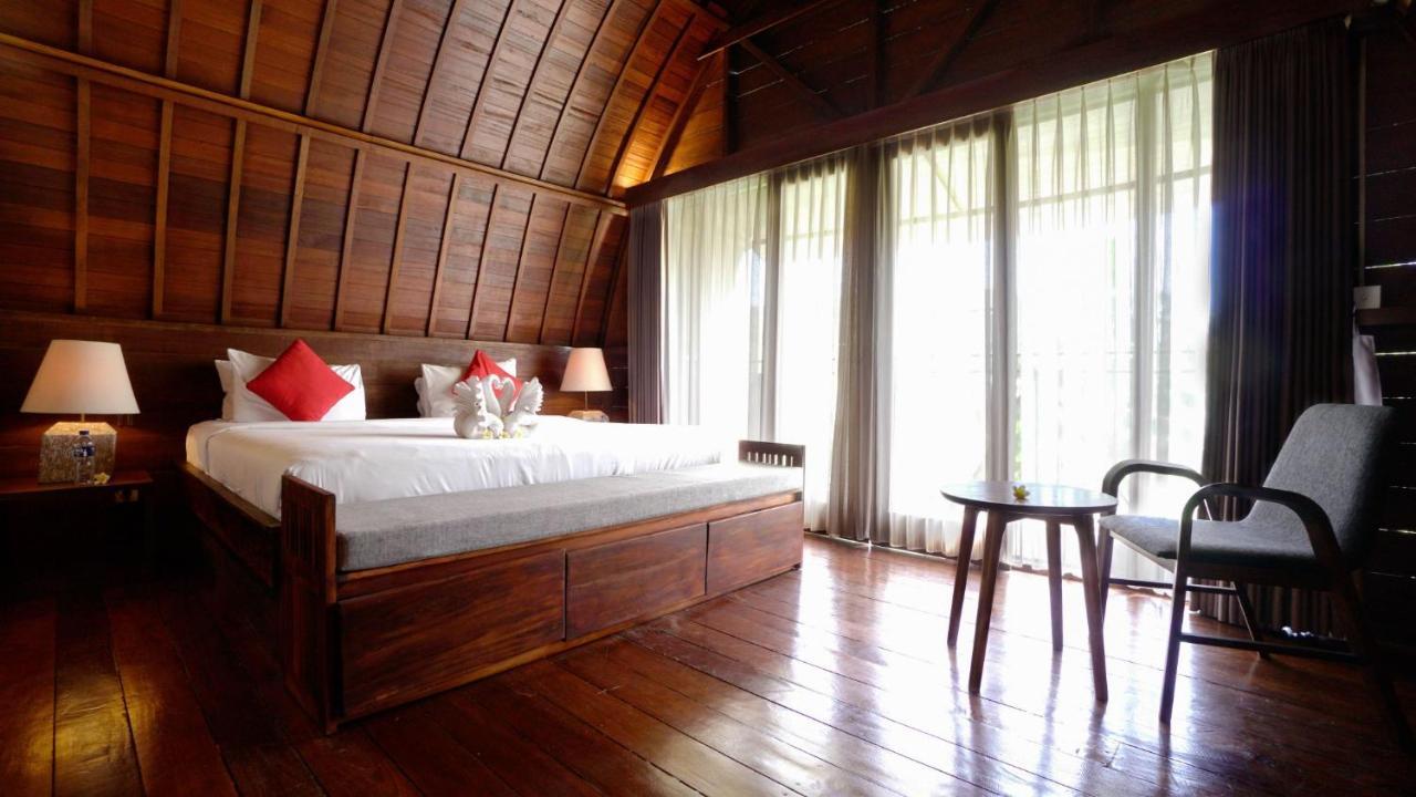 The Lumbung Wood Villa Seminyak Esterno foto